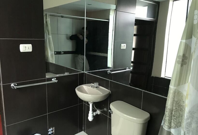 ホテル Puno Victoria Suites