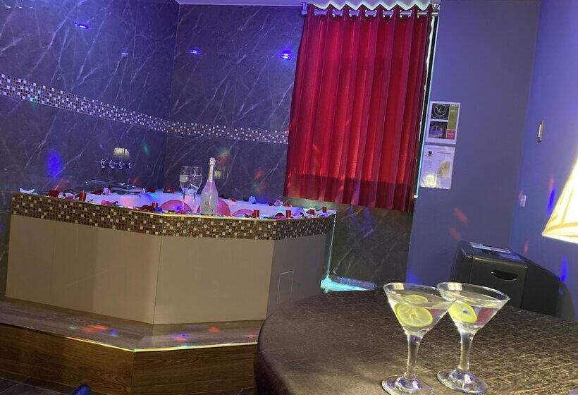 ホテル Puno Victoria Suites