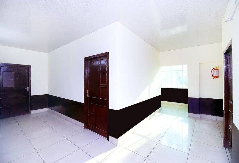 호텔 Spot On 42785 Mr Shawarma Family Restaurant &