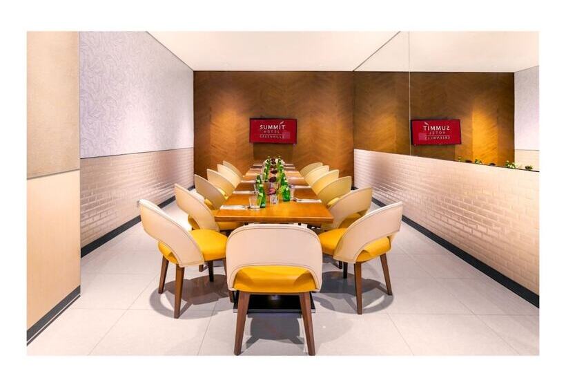 Summit Hotel Greenhills