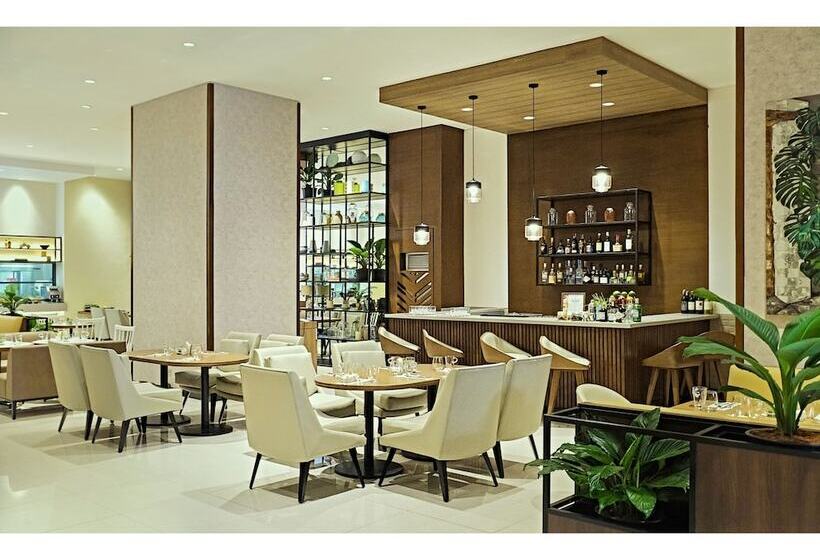 Summit Hotel Greenhills