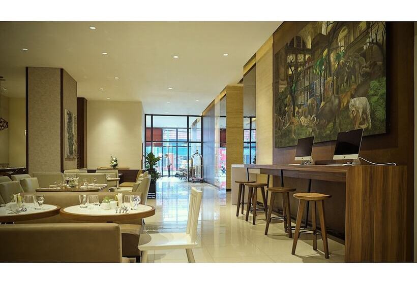 Summit Hotel Greenhills