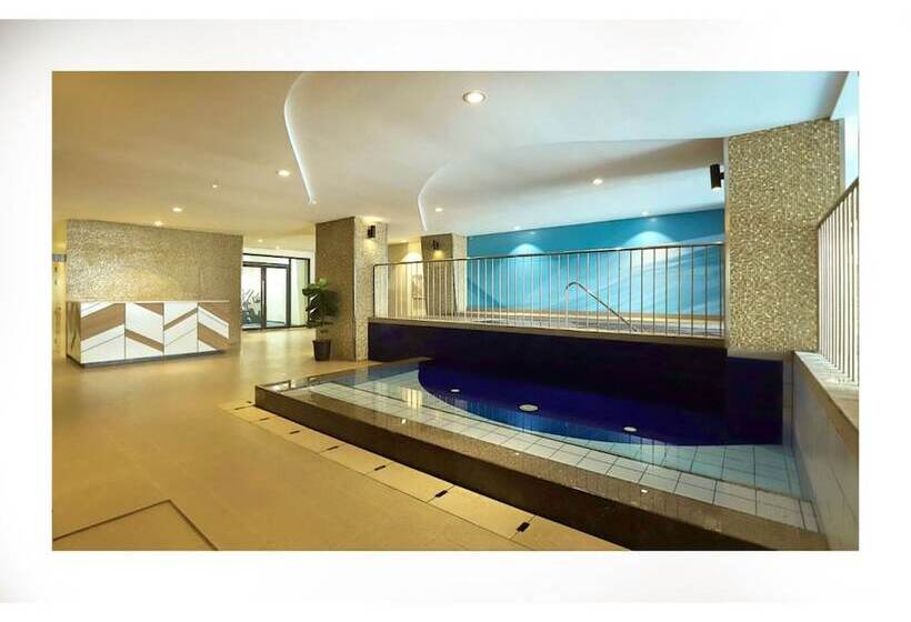 Summit Hotel Greenhills