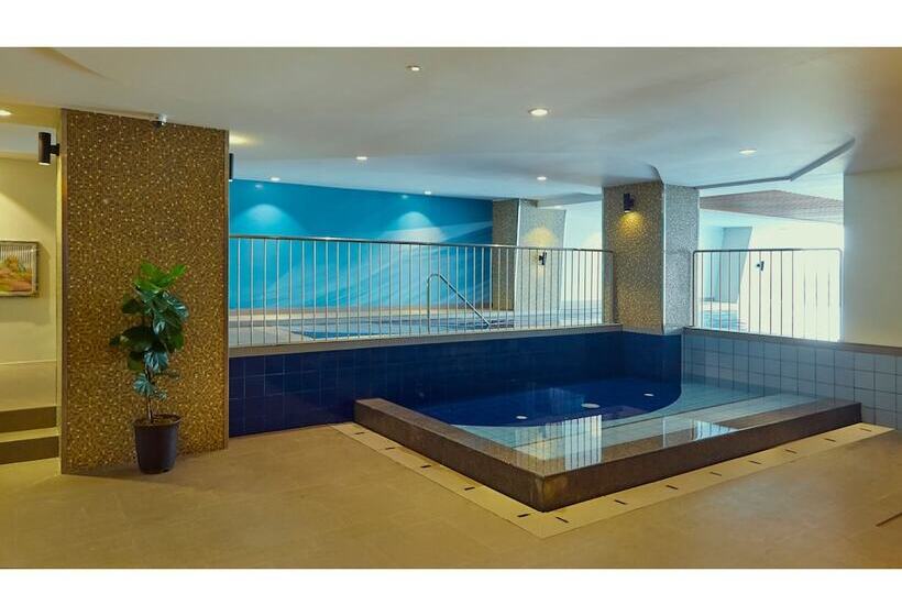 Summit Hotel Greenhills