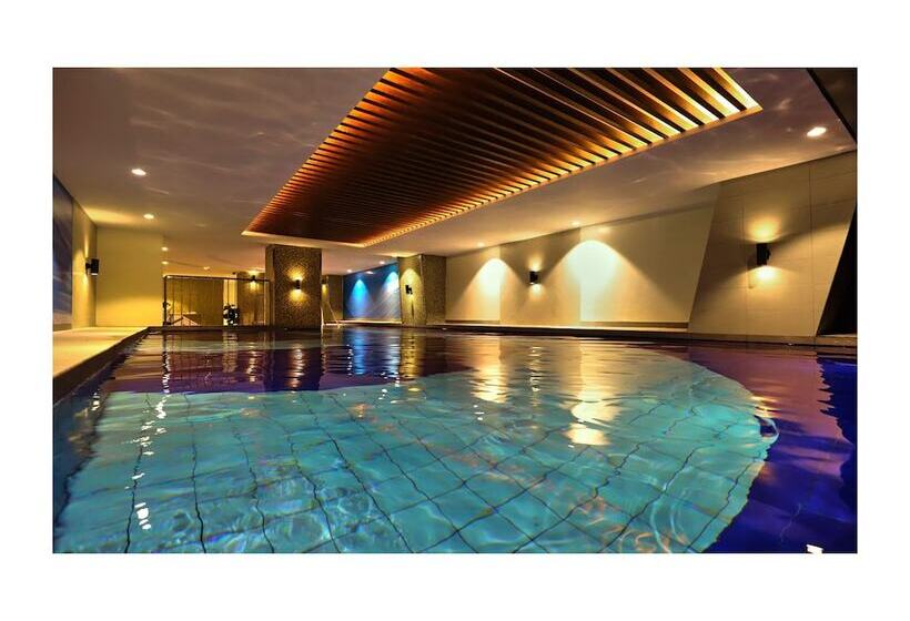 Summit Hotel Greenhills