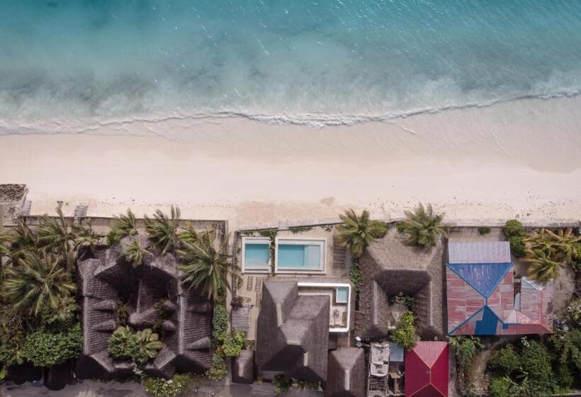 Joya' Beach Suites & Villa