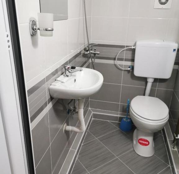 فندق على الطريق Diva Kompani Rooms