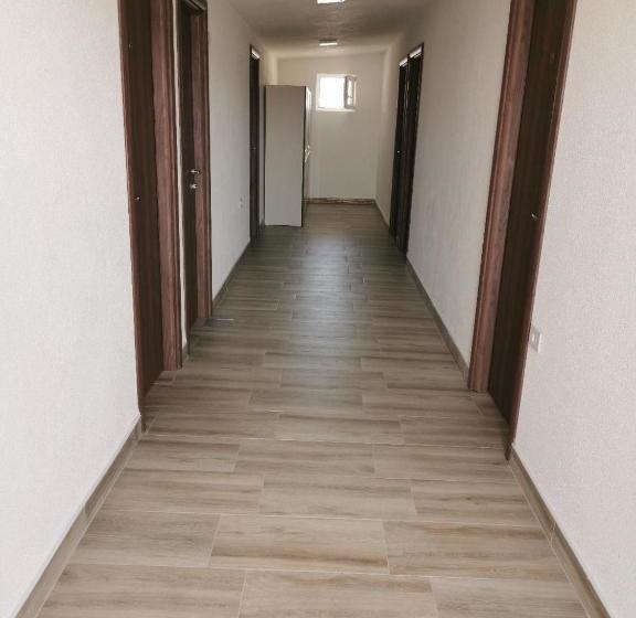 فندق على الطريق Diva Kompani Rooms