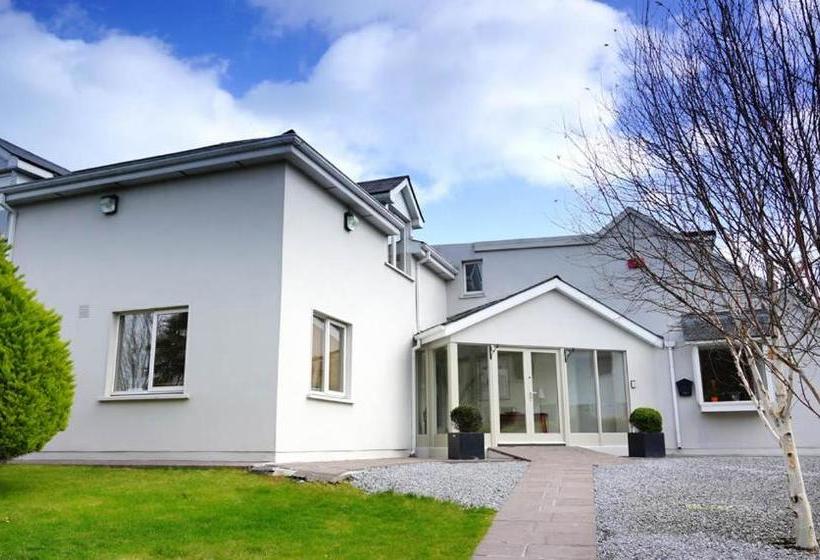 پانسیون Blind Gate House