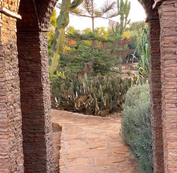 פנסיון Riad Les Trois Merveilles