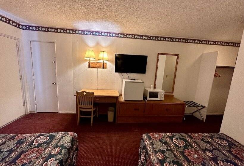 Мотель The Hastings Inn Salina