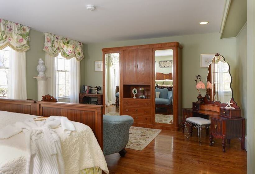 تختخواب و صبحانه Captain Farris House