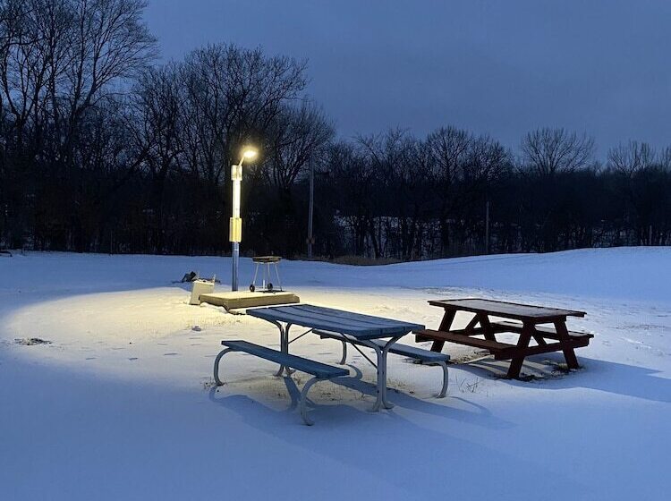 Burr Oak Motel