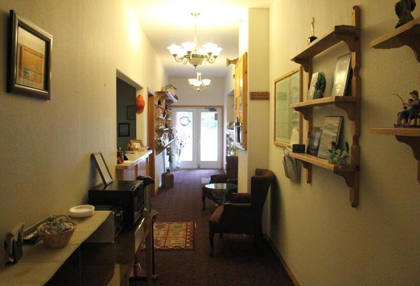 Caboose Motel