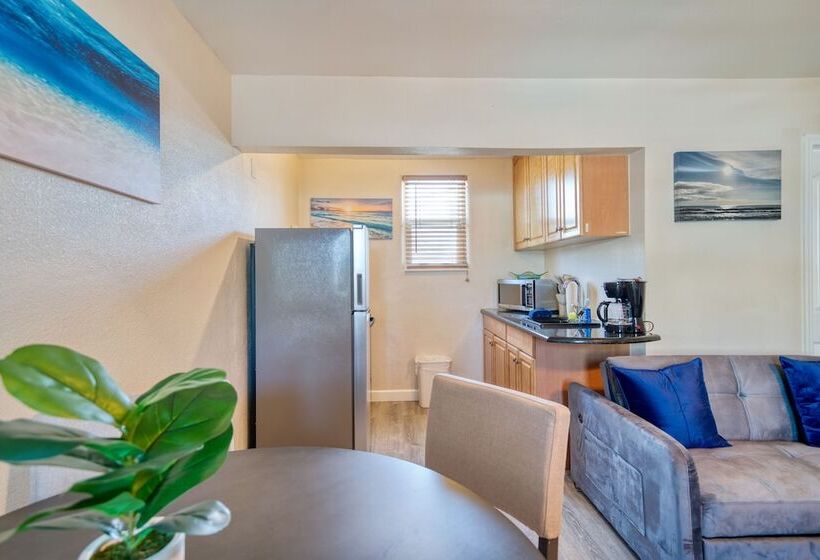 Camelot Beach Suites