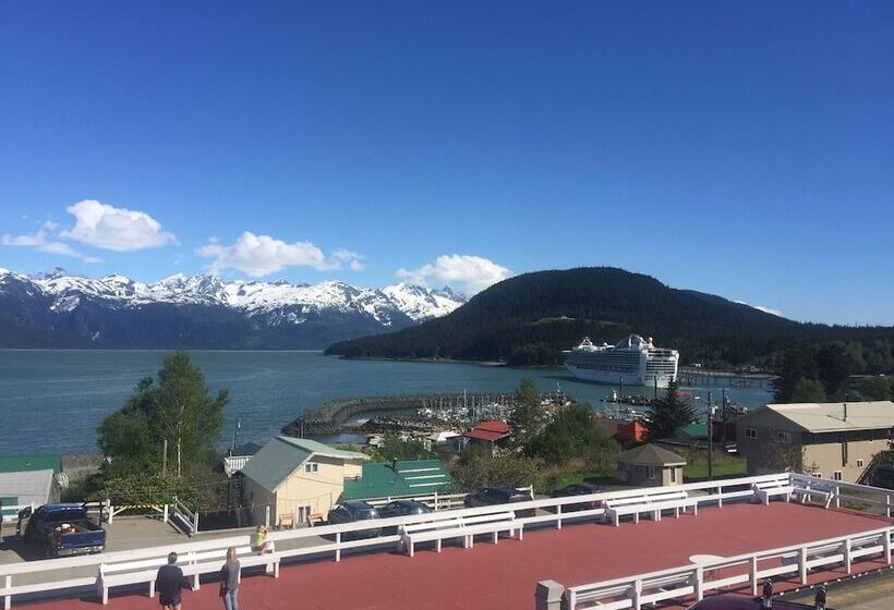 Captain S Choice Motel