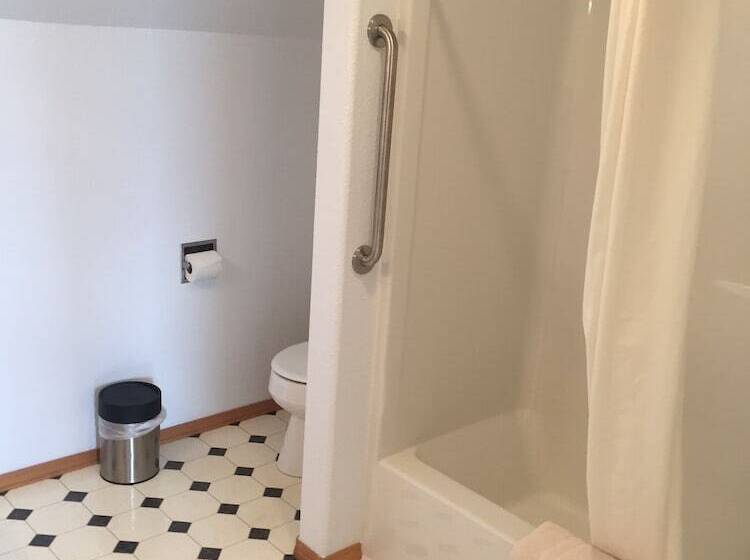 Captain S Choice Motel