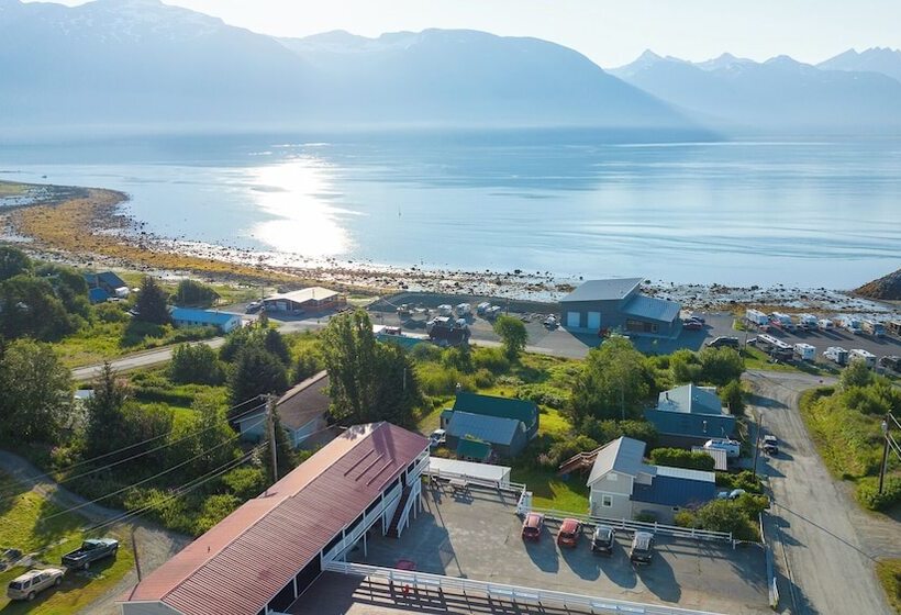 Captain S Choice Motel