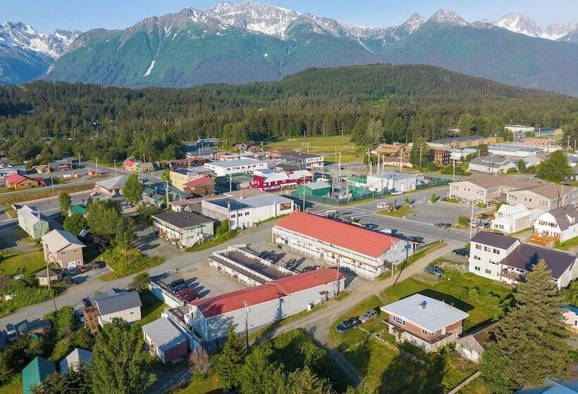 Captain S Choice Motel