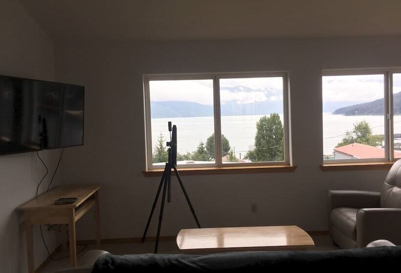 Captain S Choice Motel