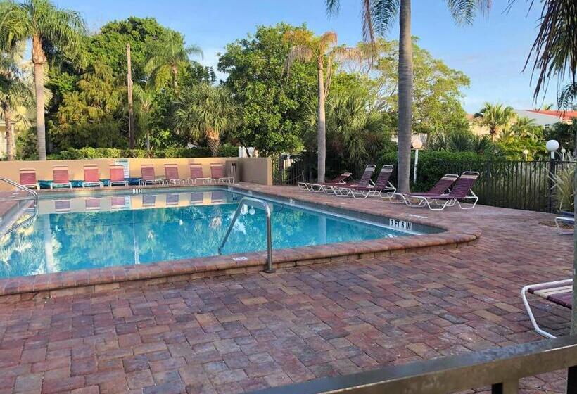 Captiva Beach Resort