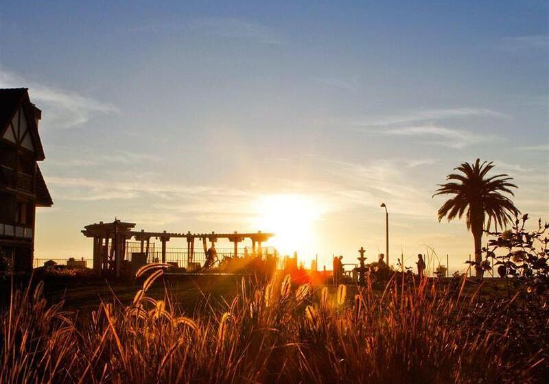 Carlsbad Inn Beach Resort