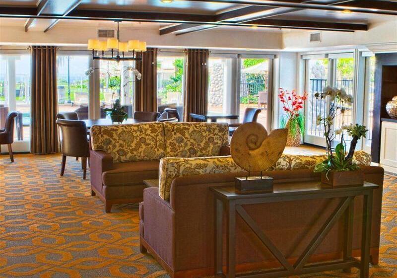 Carlsbad Inn Beach Resort