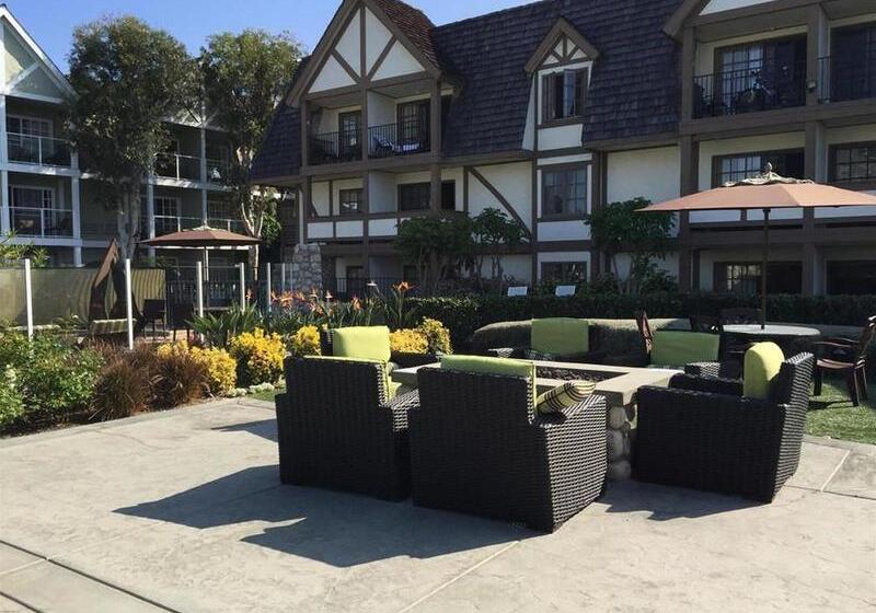 Carlsbad Inn Beach Resort
