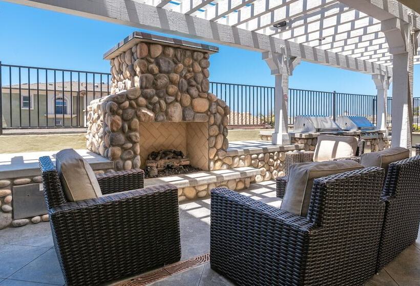 Carlsbad Inn Beach Resort