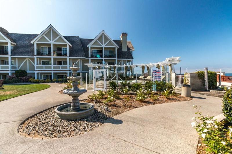 Carlsbad Inn Beach Resort