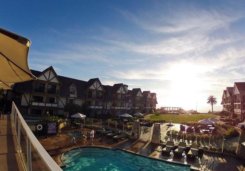 Carlsbad Inn Beach Resort