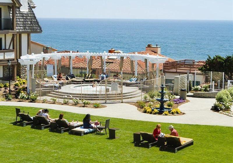 Carlsbad Inn Beach Resort