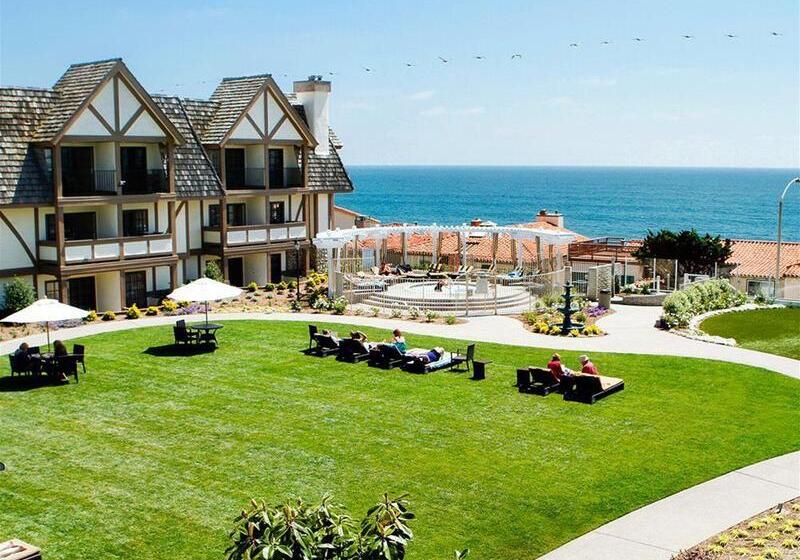 Carlsbad Inn Beach Resort