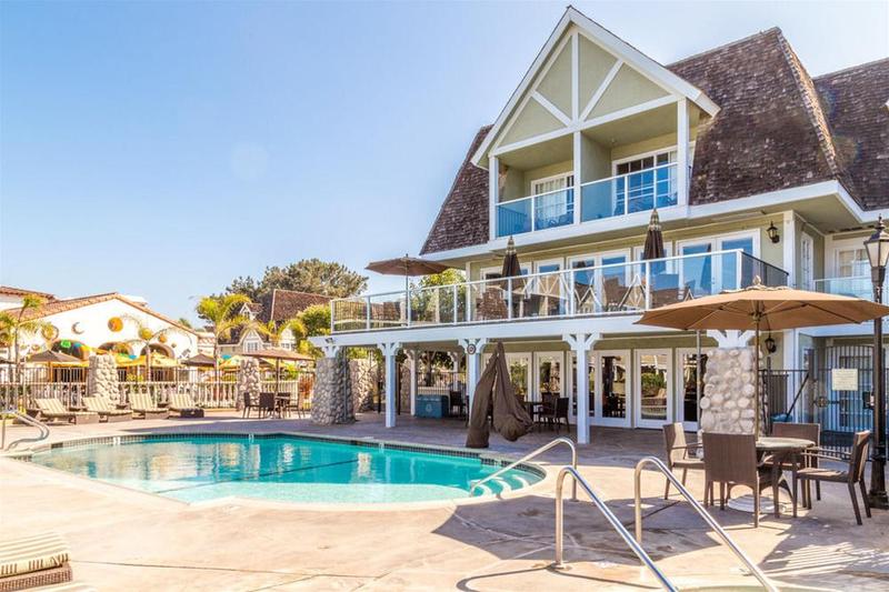 Carlsbad Inn Beach Resort