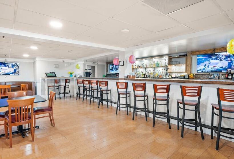 Carousel Resort Hotel And Condominiums