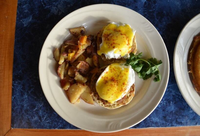 Carousel Resort Hotel And Condominiums