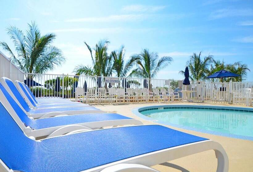 Carousel Resort Hotel And Condominiums