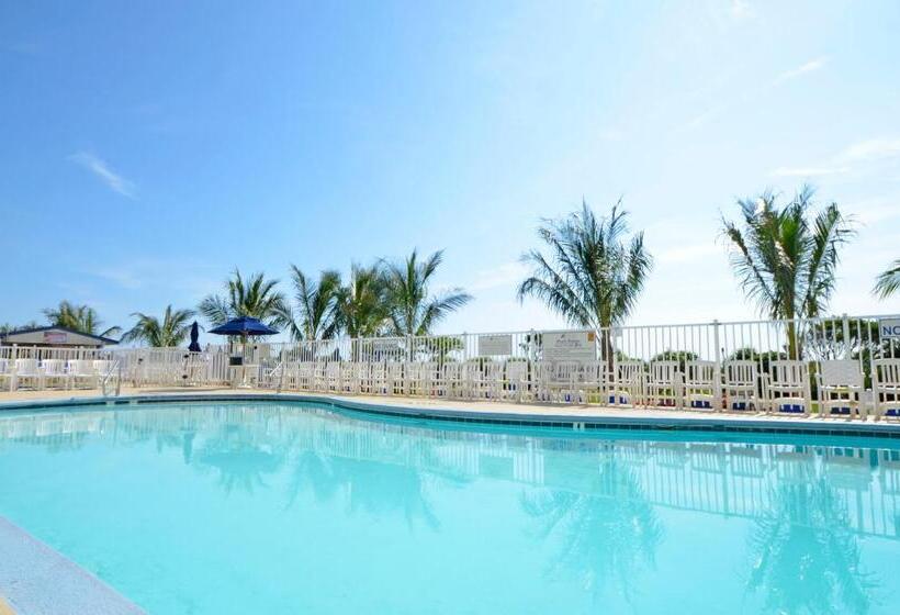 Carousel Resort Hotel And Condominiums