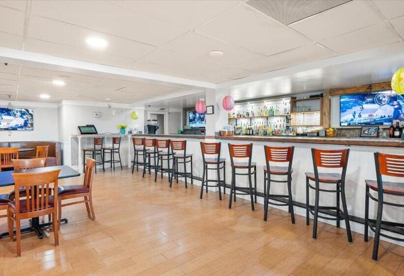 Carousel Resort Hotel And Condominiums