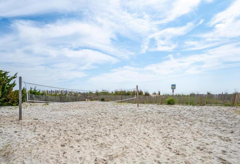 Carousel Resort Hotel And Condominiums