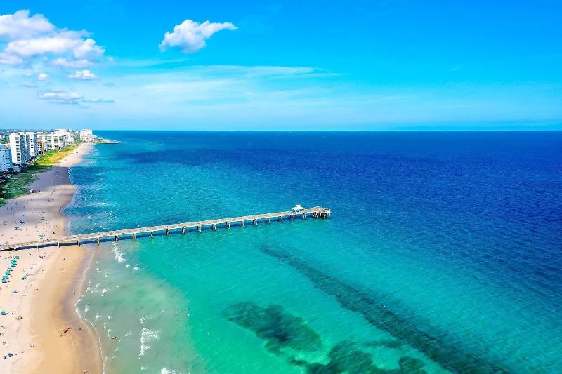 Carriage House Resort Motel