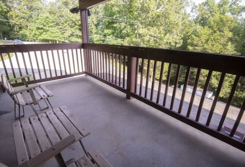 Carter Caves State Resort Park