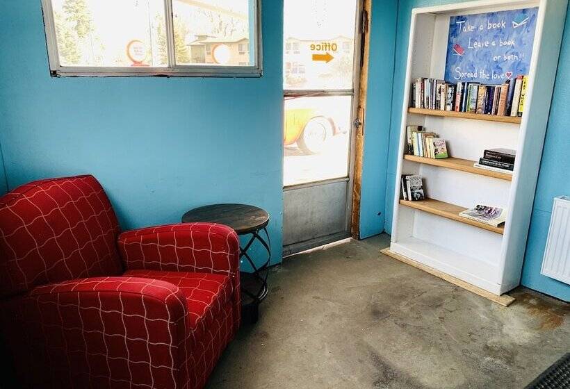 Circle R Motel
