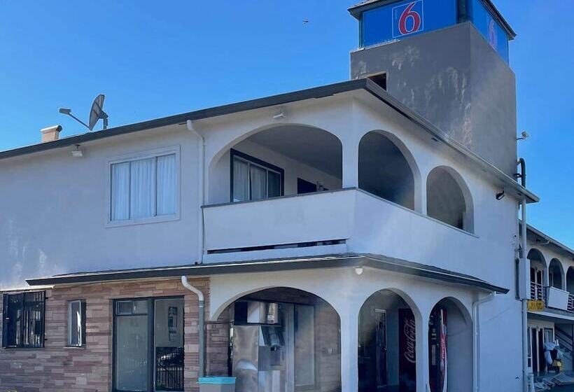 Motel 6 Richmond, Ca – Civic Center