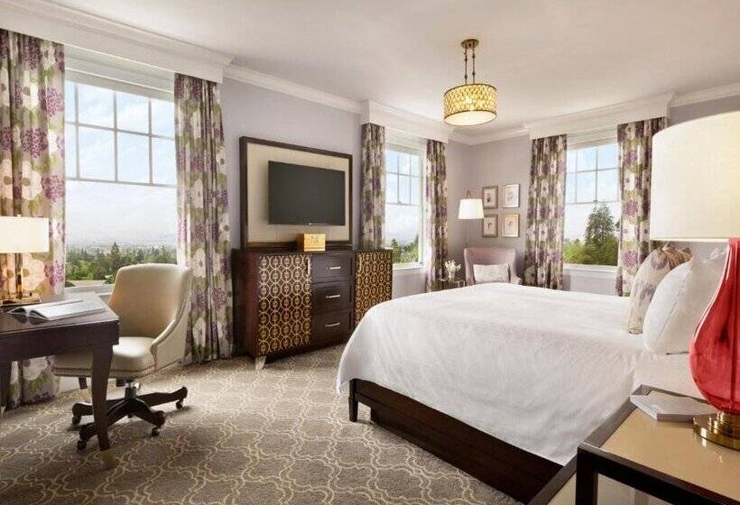 Claremont Resort & Club