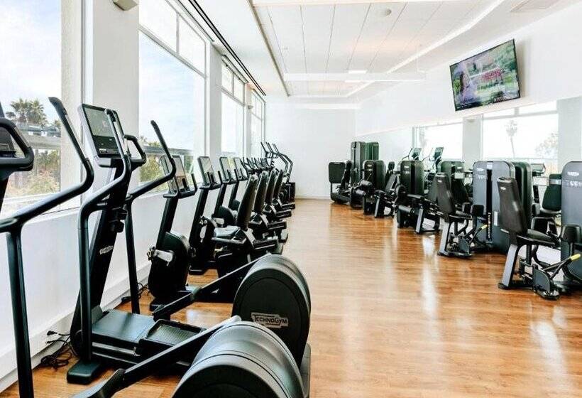 Claremont Resort & Club