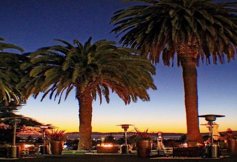 Claremont Resort & Club