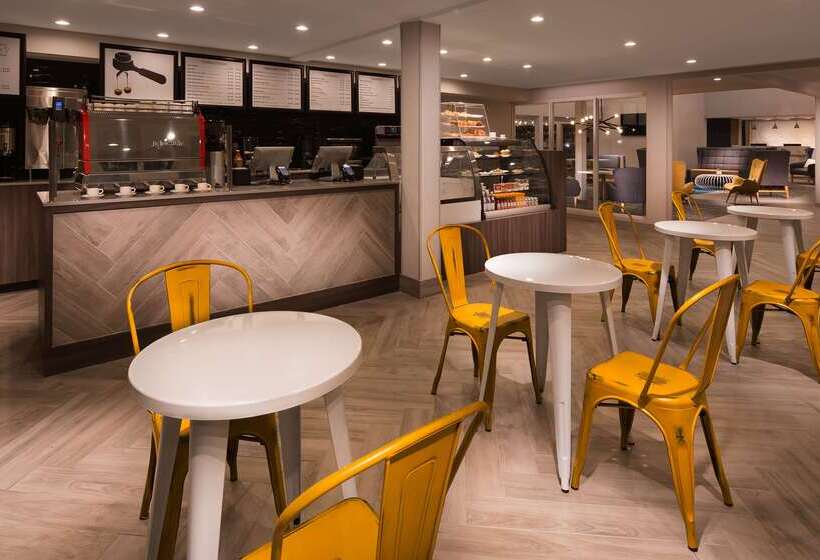 בית מלון כפרי Aiden By Best Western Cape Cod   West Yarmouth