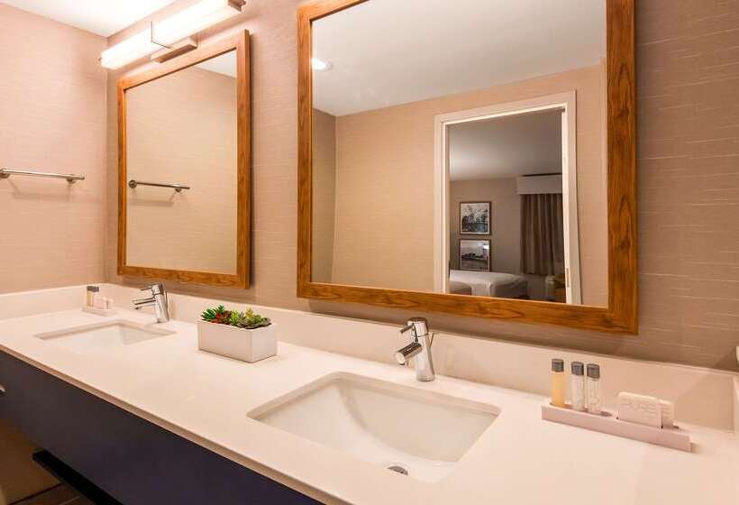 בית מלון כפרי Aiden By Best Western Cape Cod   West Yarmouth