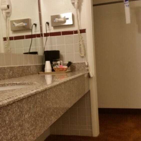 فندق American Inn Of Liberal